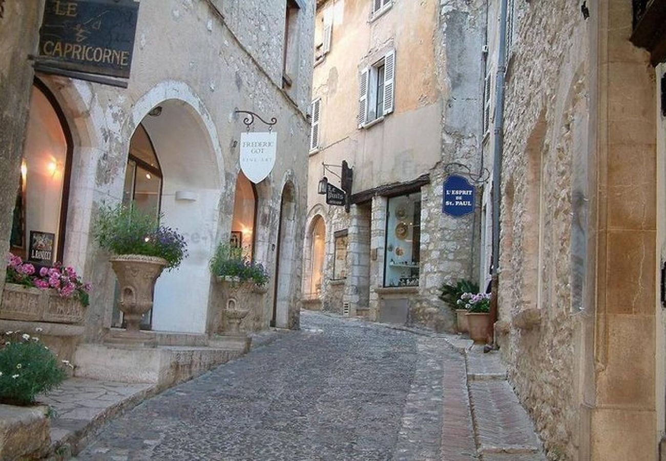 Studio à Cannes - FRGK Victoria 4 Central Cannes 1BR Terrace, AC &