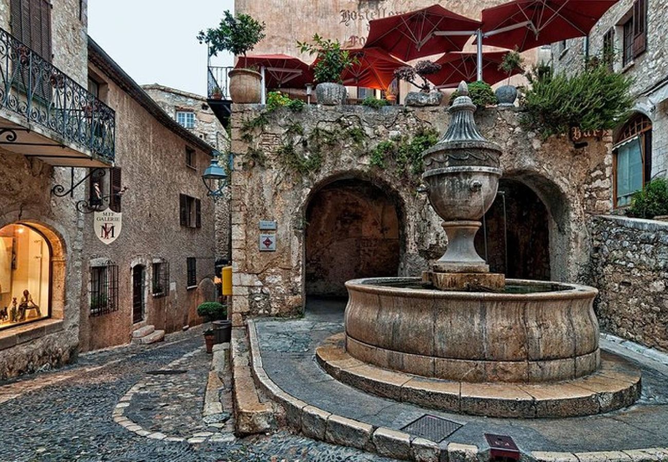 Studio à Cannes - FRGK Victoria 4 Central Cannes 1BR Terrace, AC &