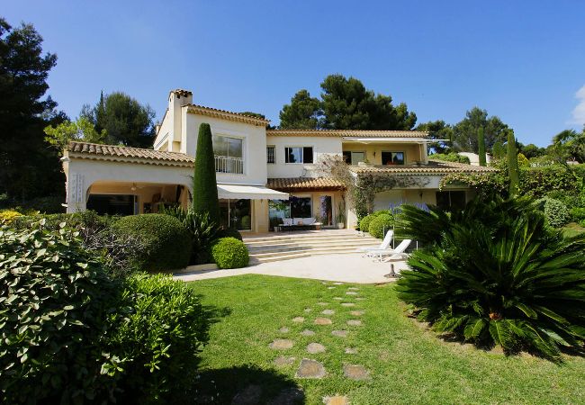 Villa à Antibes - FRGK « Villa Claude – Juans les Pins »