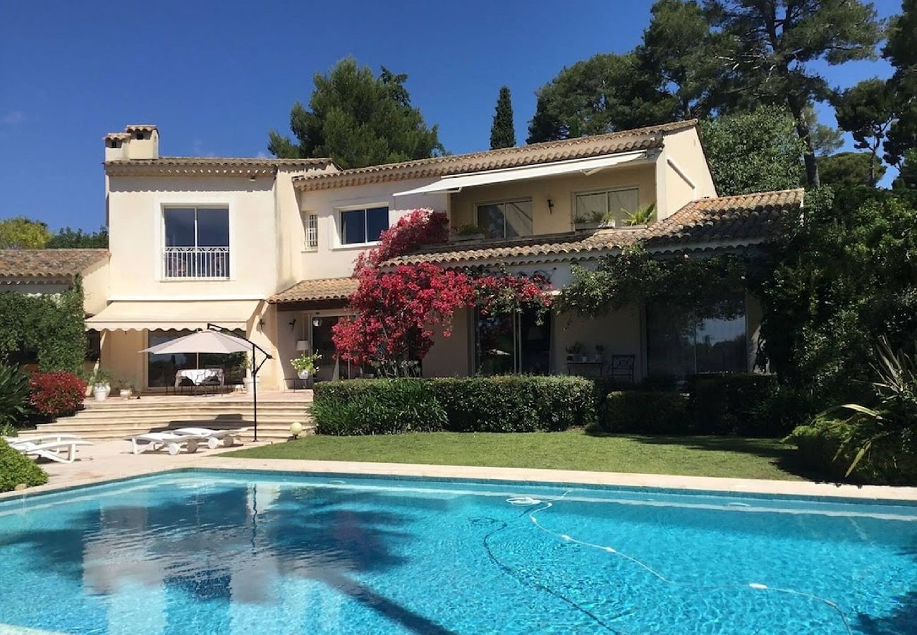 Villa à Antibes - FRGK « Villa Claude – Juans les Pins »