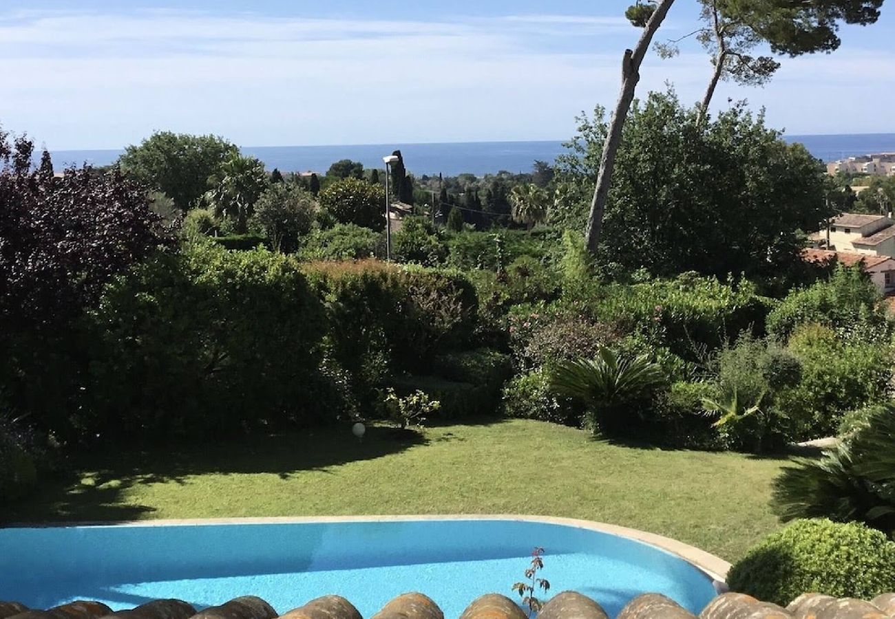 Villa à Antibes - FRGK « Villa Claude – Juans les Pins »