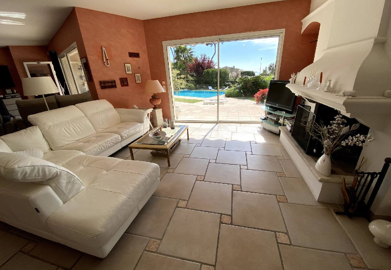 Villa à Antibes - FRGK « Villa Claude – Juans les Pins »