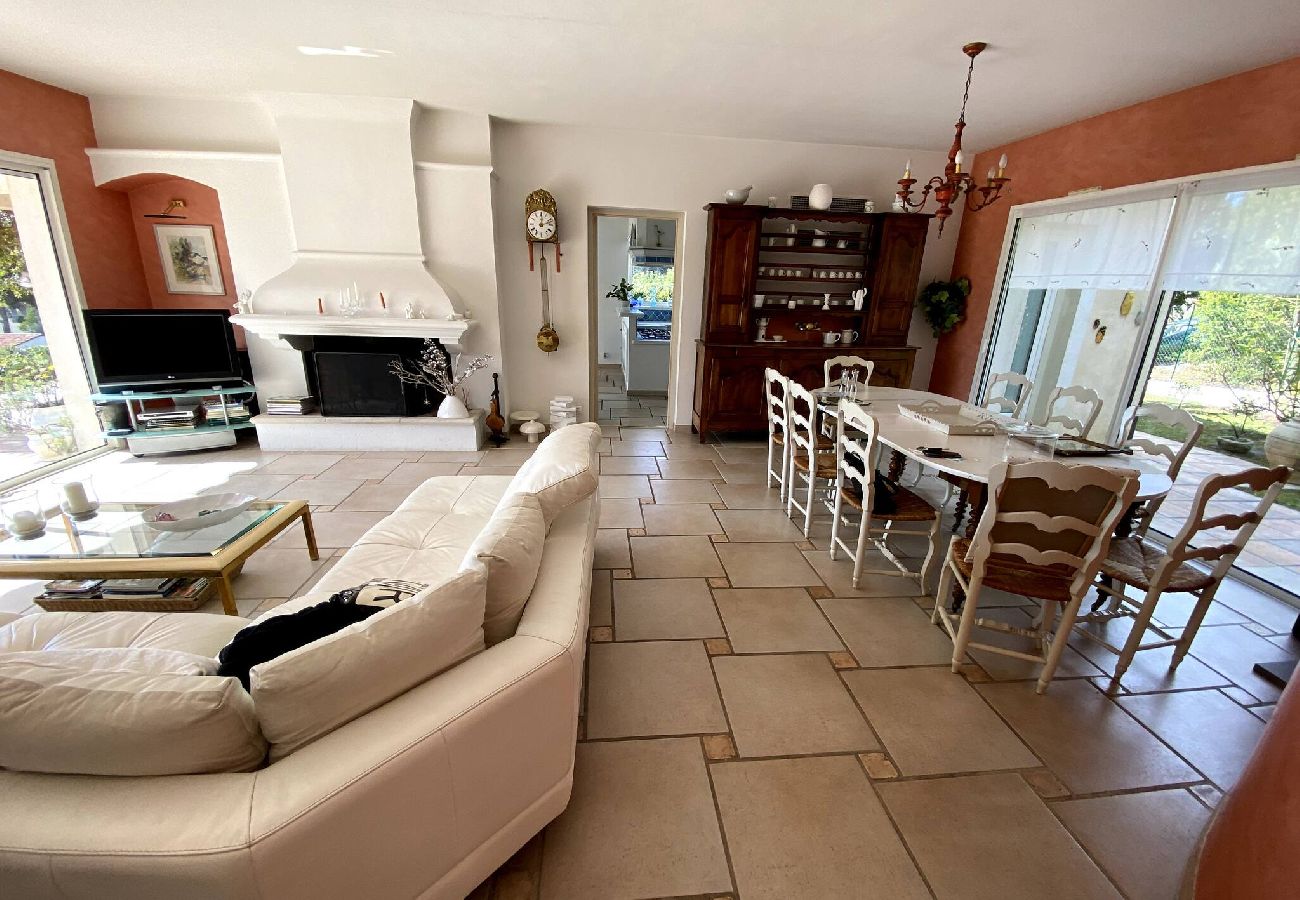 Villa à Antibes - FRGK « Villa Claude – Juans les Pins »