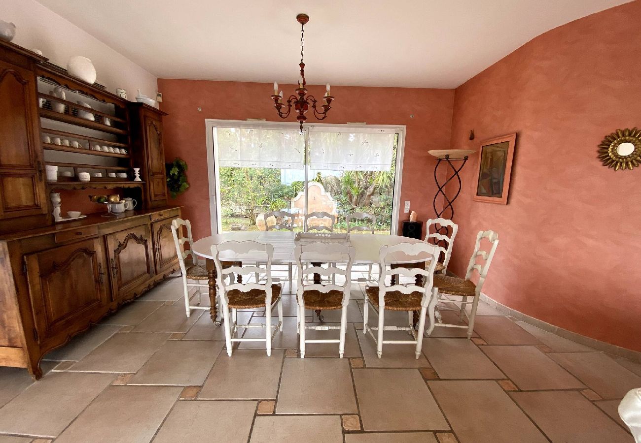 Villa à Antibes - FRGK « Villa Claude – Juans les Pins »