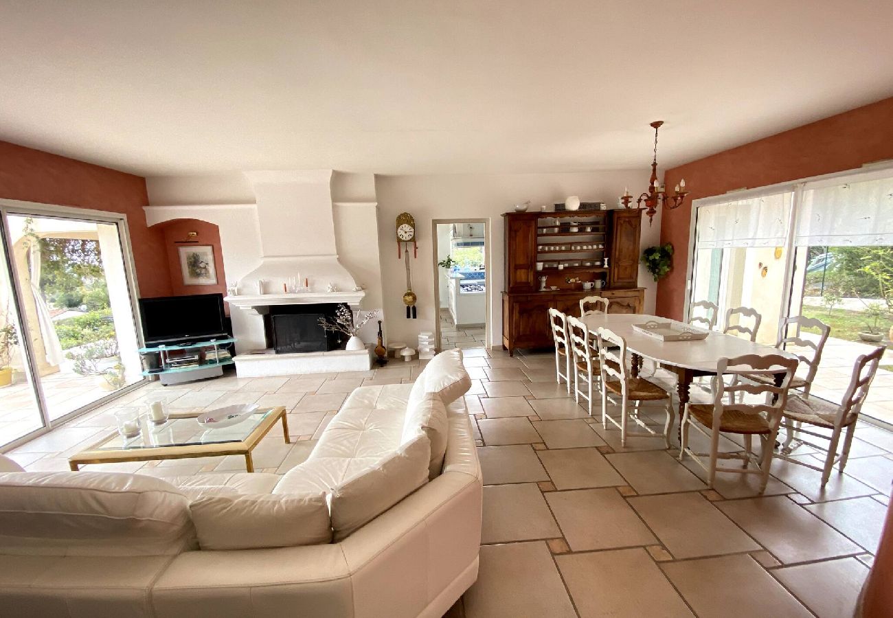 Villa à Antibes - FRGK « Villa Claude – Juans les Pins »