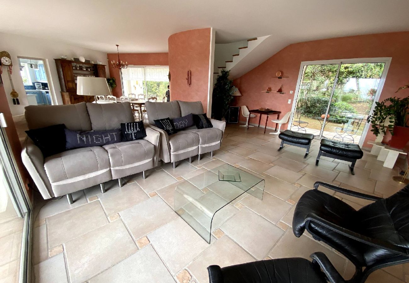 Villa à Antibes - FRGK « Villa Claude – Juans les Pins »