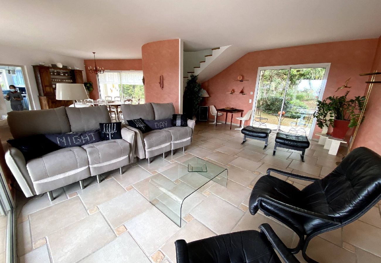 Villa à Antibes - FRGK « Villa Claude – Juans les Pins »