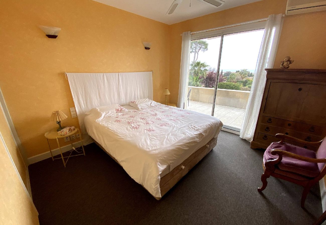 Villa à Antibes - FRGK « Villa Claude – Juans les Pins »