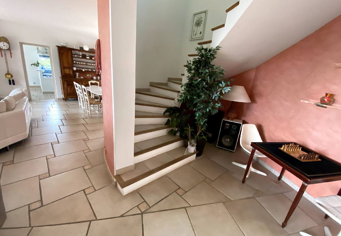 Villa à Antibes - FRGK « Villa Claude – Juans les Pins »