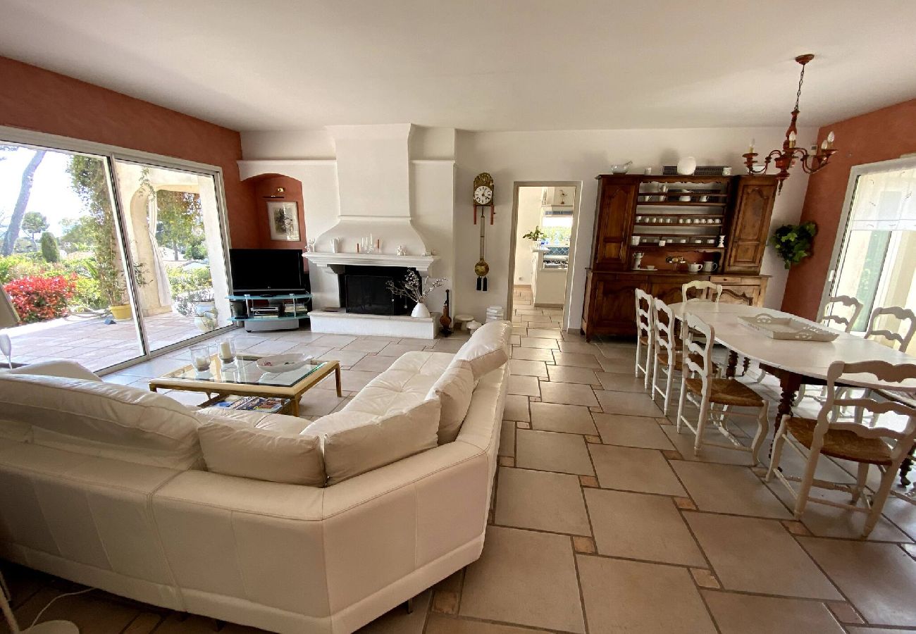 Villa à Antibes - FRGK « Villa Claude – Juans les Pins »