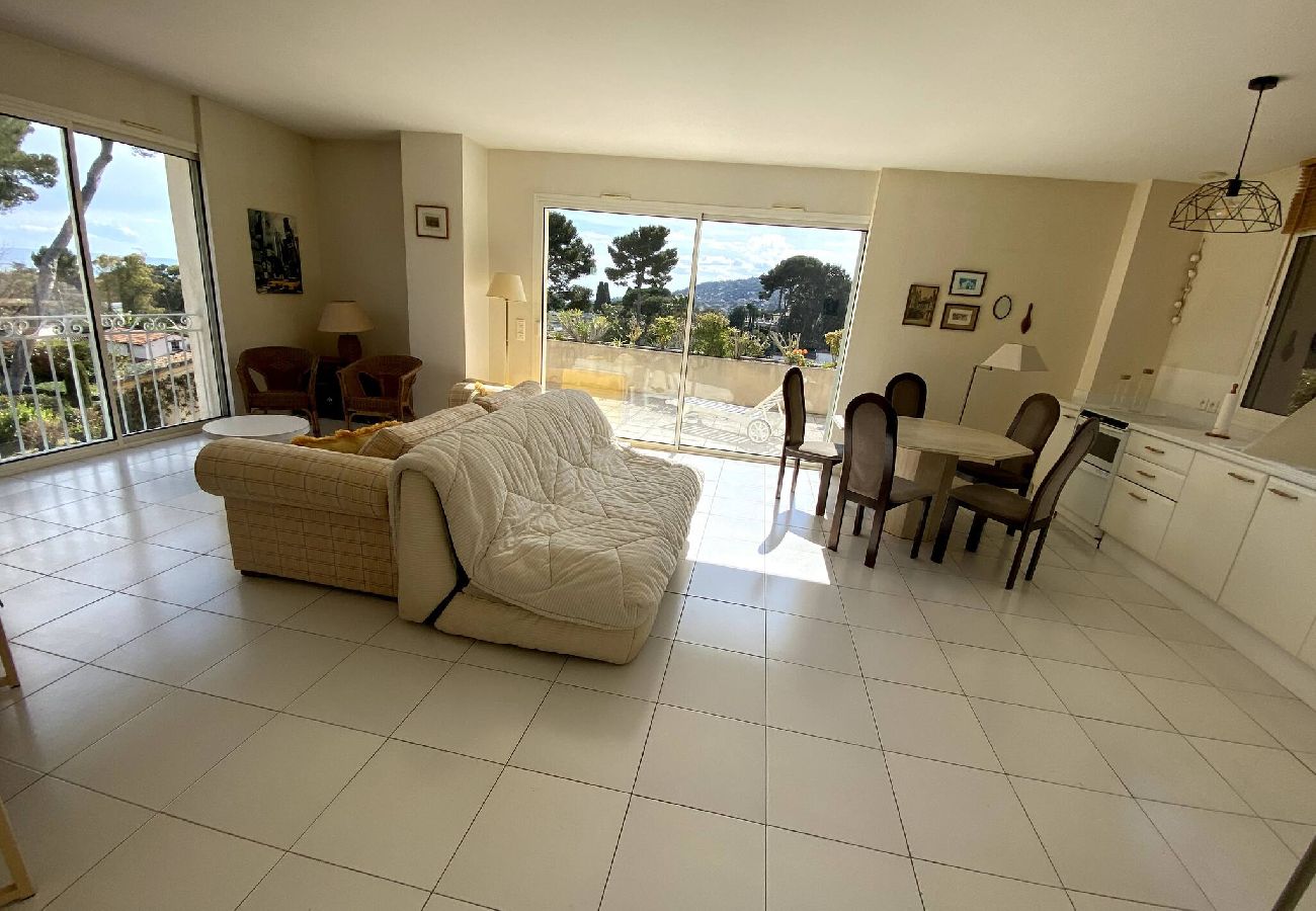 Villa à Antibes - FRGK « Villa Claude – Juans les Pins »