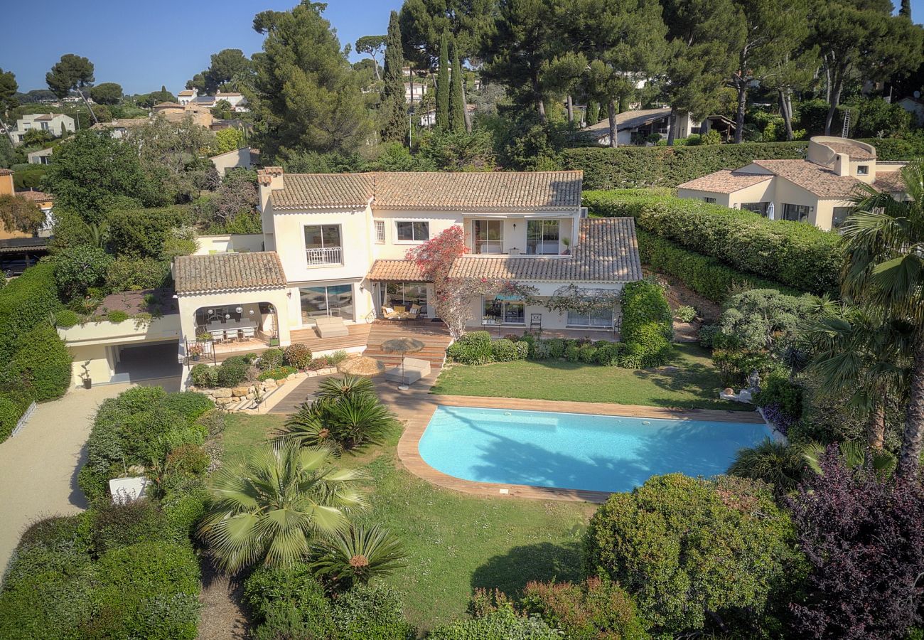 Villa à Antibes - FRGK « Villa Claude – Juans les Pins »