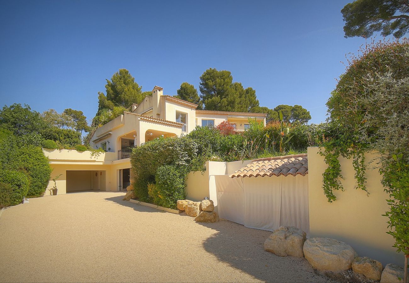 Villa à Antibes - FRGK « Villa Claude – Juans les Pins »