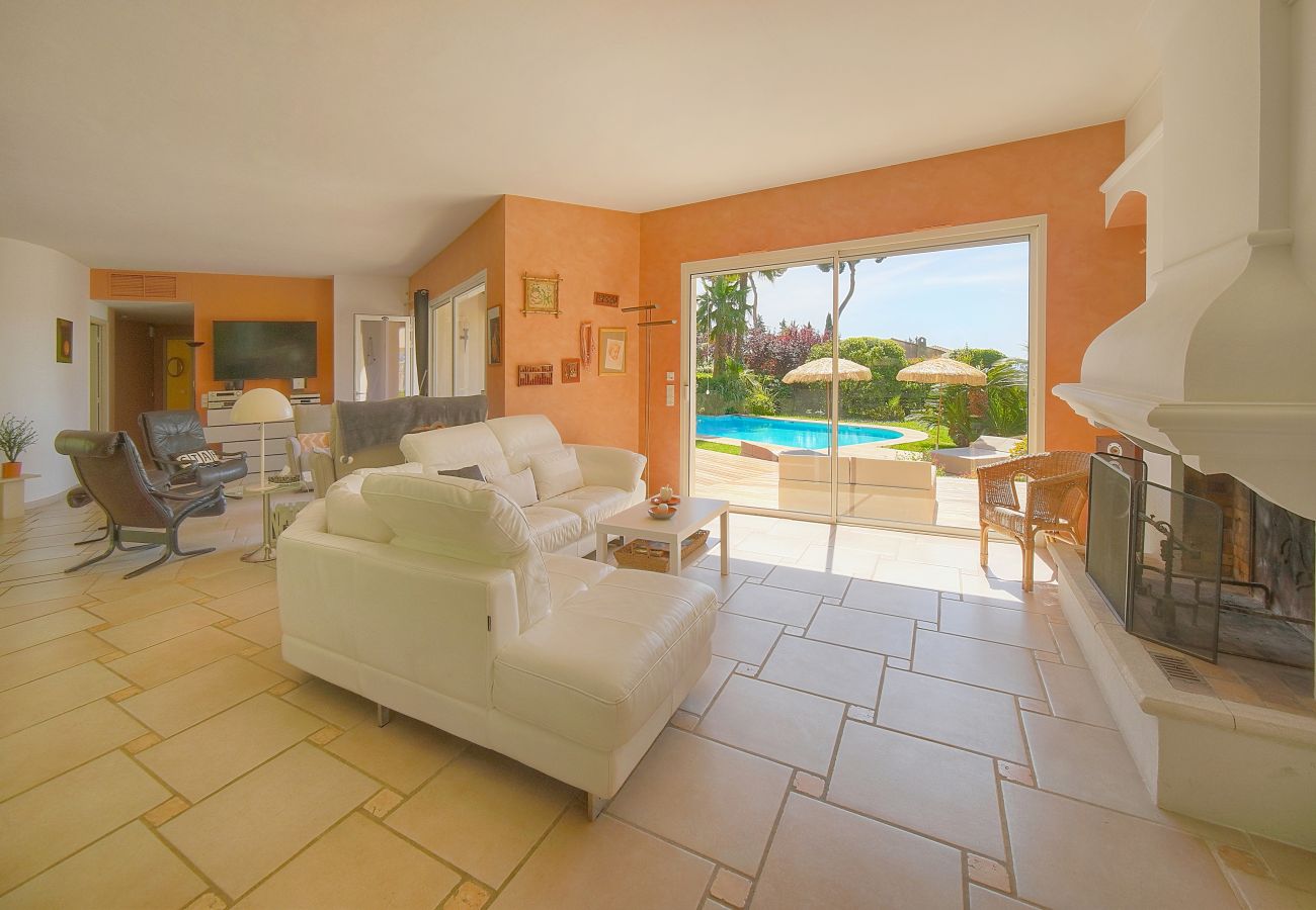 Villa à Antibes - FRGK « Villa Claude – Juans les Pins »