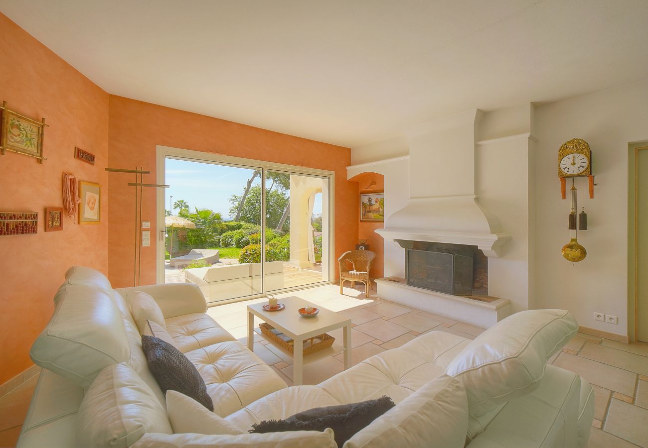 Villa à Antibes - FRGK « Villa Claude – Juans les Pins »