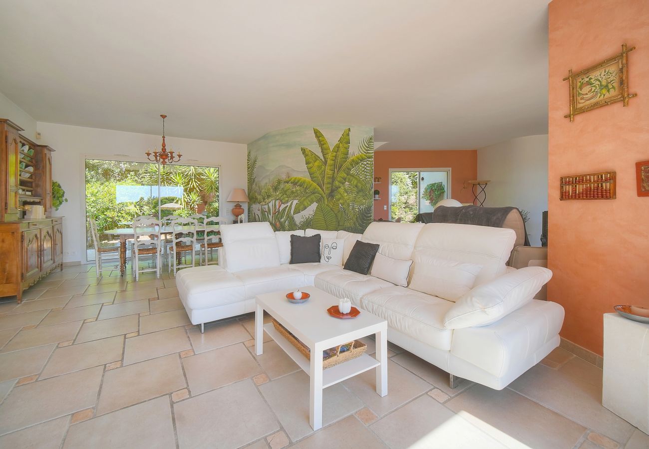 Villa à Antibes - FRGK « Villa Claude – Juans les Pins »