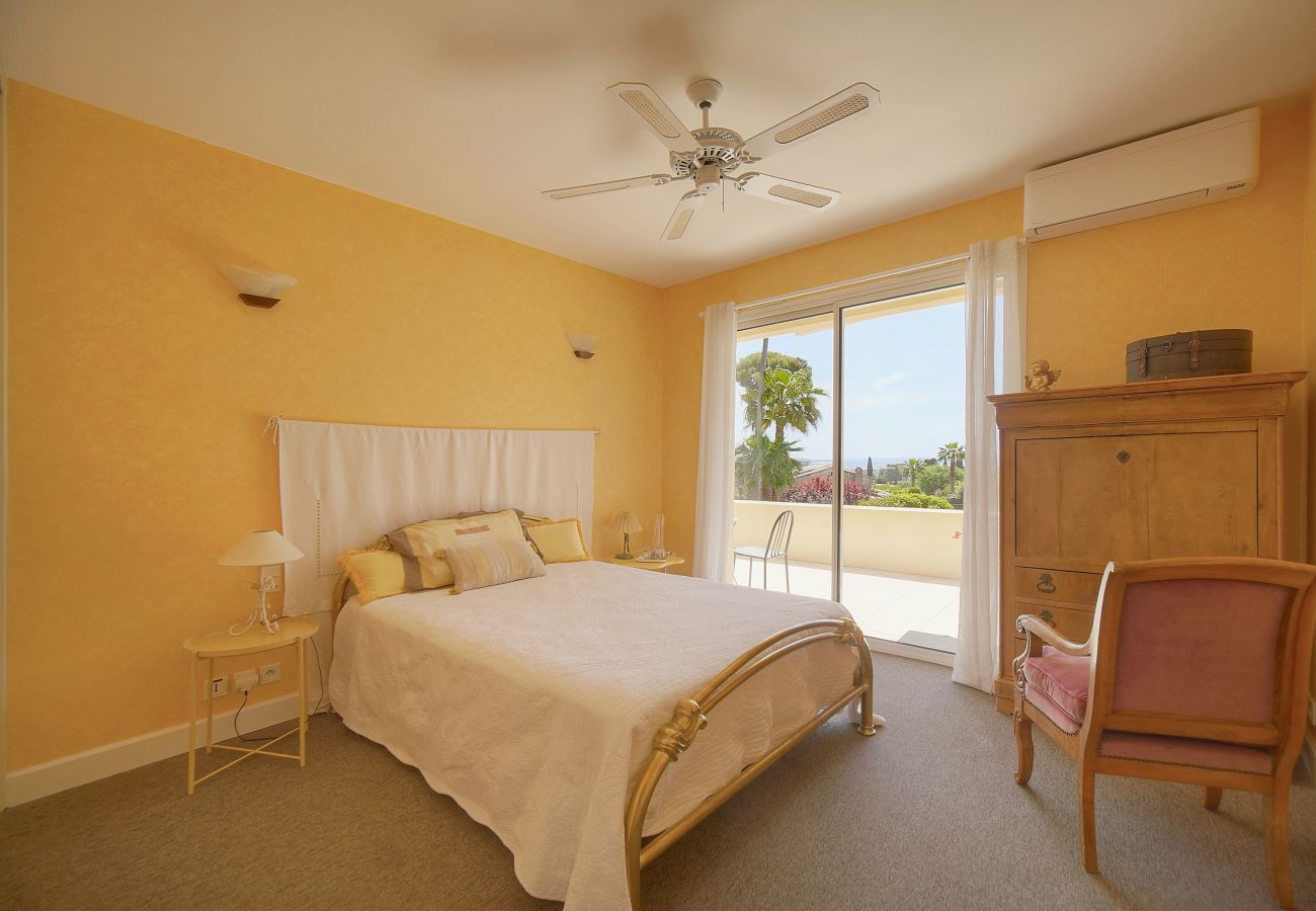 Villa à Antibes - FRGK « Villa Claude – Juans les Pins »