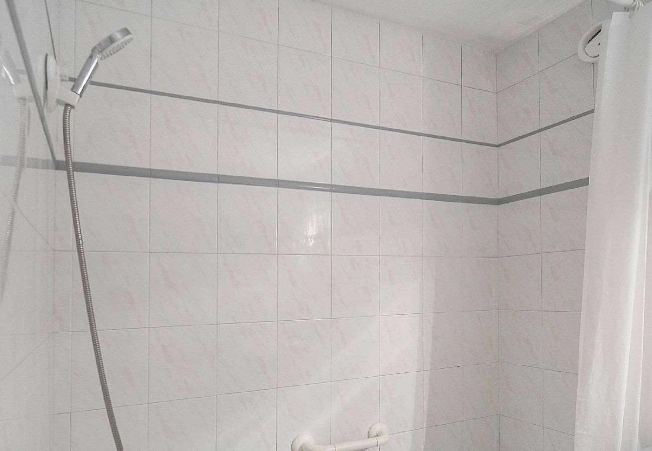 Appartement à Antibes - FRGK Tamaris Apartment Antibes Terrace, AC & Ultra