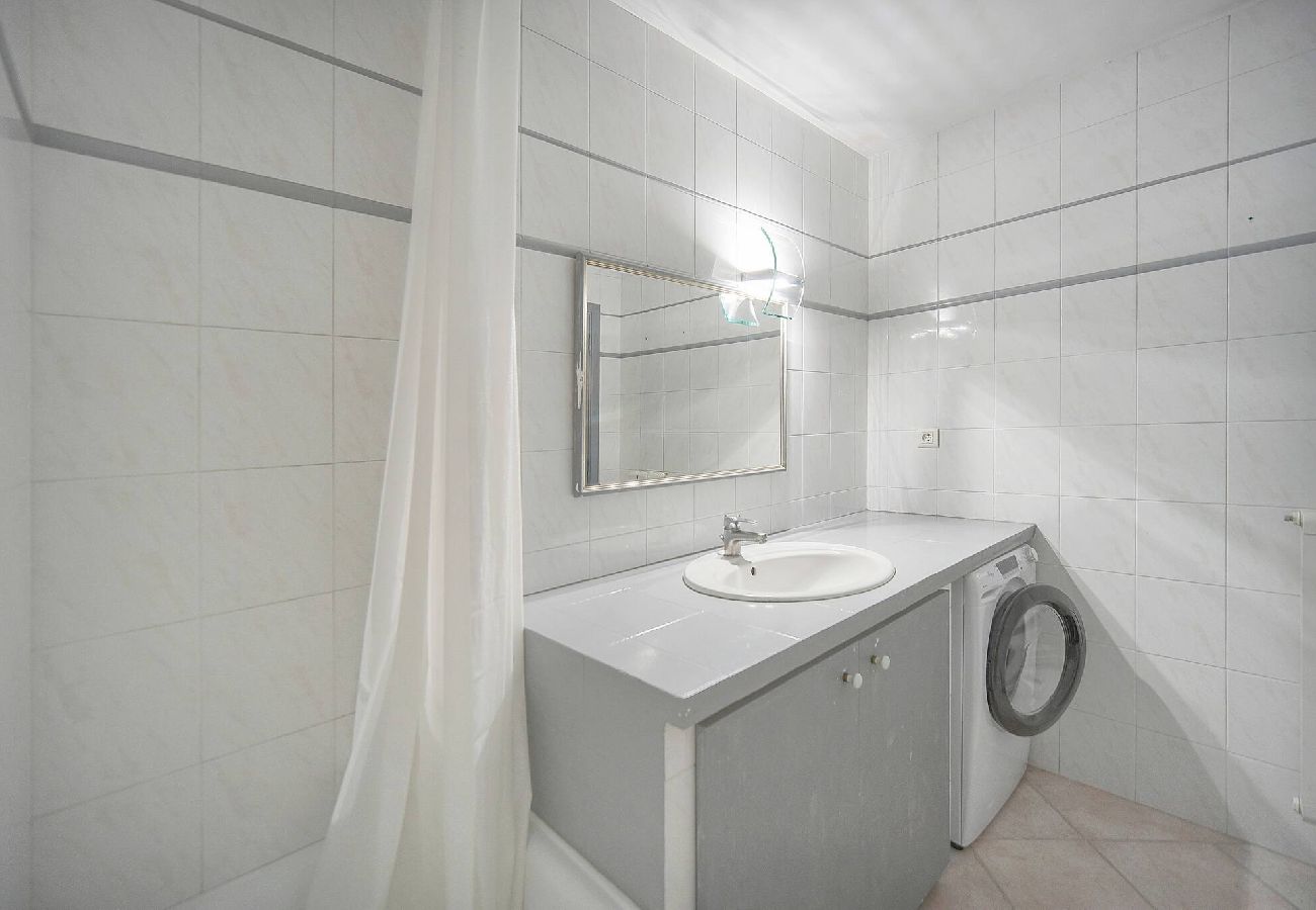 Appartement à Antibes - FRGK Tamaris Apartment Antibes Terrace, AC & Ultra