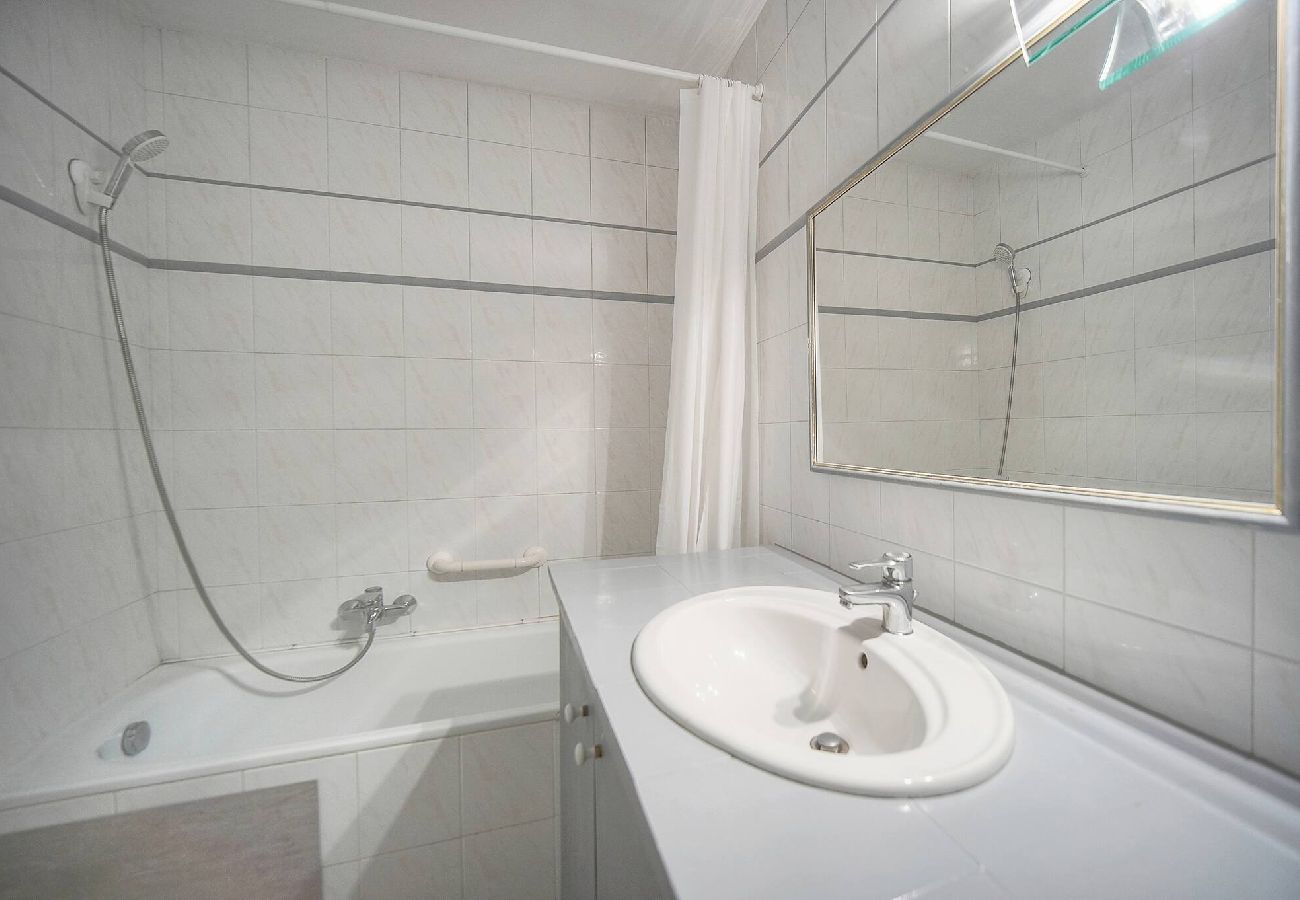 Appartement à Antibes - FRGK Tamaris Apartment Antibes Terrace, AC & Ultra