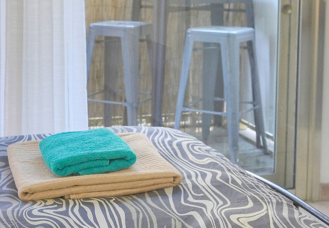 Appartement à Antibes - FRGK Tamaris Apartment Antibes Terrace, AC & Ultra