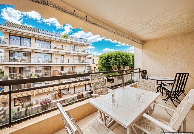 Appartement à Cannes - FRGK Athena Palm Beach 1BR Terrace, AC & Ultra-F