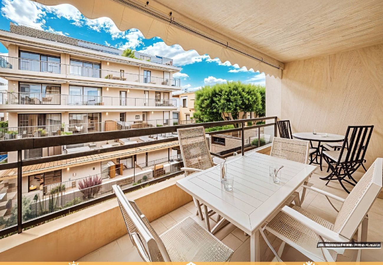 Appartement à Cannes - FRGK Athena Palm Beach 1BR Terrace, AC & Ultra-F
