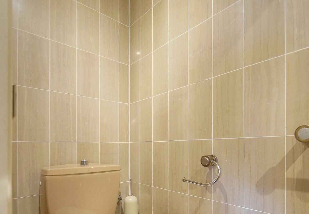 Appartement à Cannes - FRGK Athena Palm Beach 1BR Terrace, AC & Ultra-F