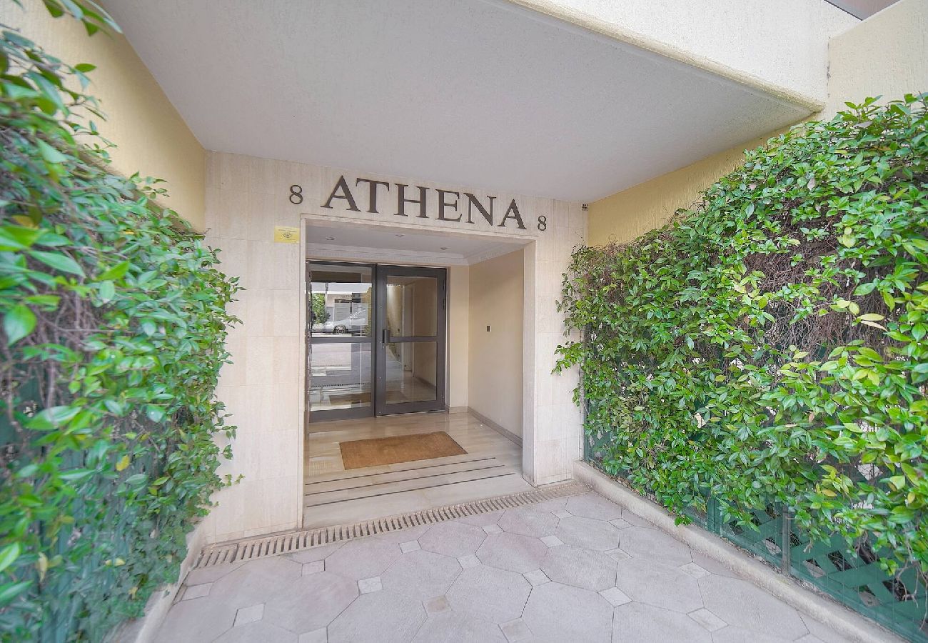 Appartement à Cannes - FRGK Athena Palm Beach 1BR Terrace, AC & Ultra-F