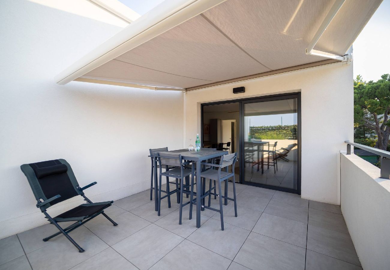 Appartement à Antibes - FRGK BEL AZUR 1 BDR Luxury Sea View Parking AC WI