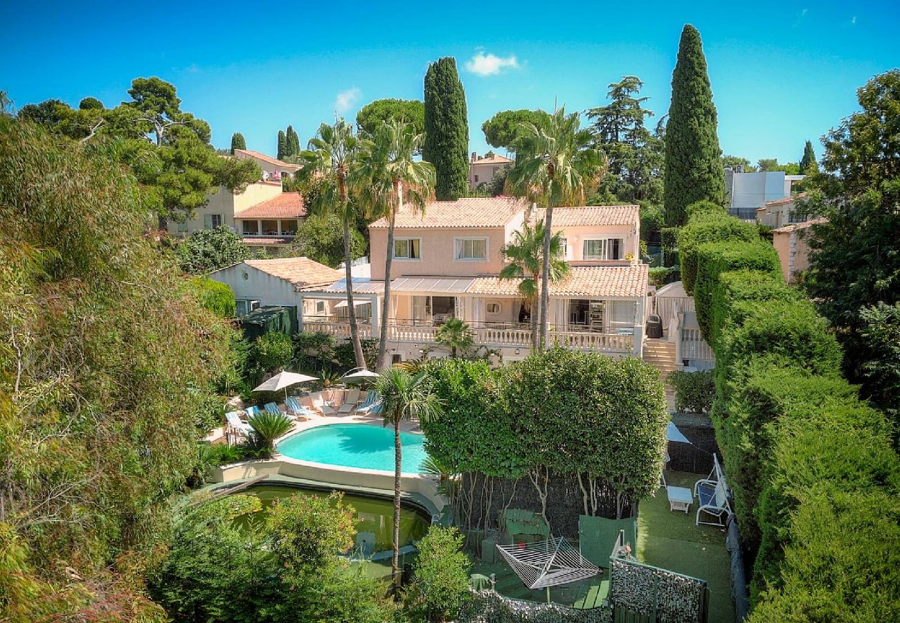 Villa à Antibes - VILLA MÉVANIA antibes