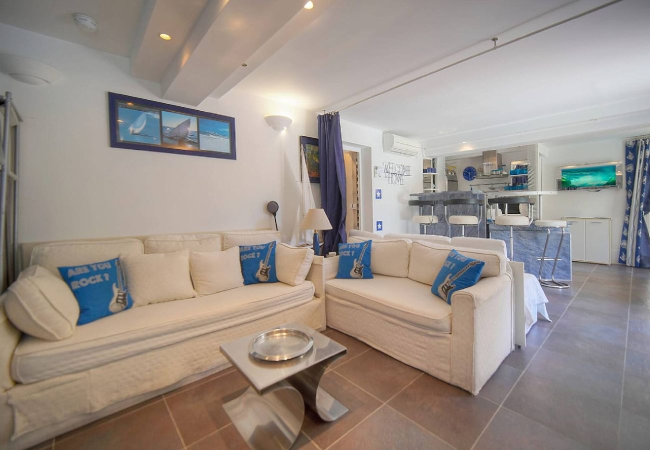 Villa à Antibes - VILLA MÉVANIA antibes