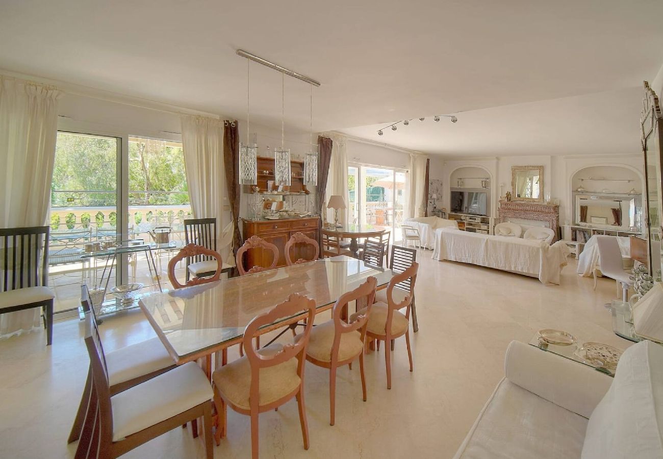 Villa à Antibes - VILLA MÉVANIA antibes