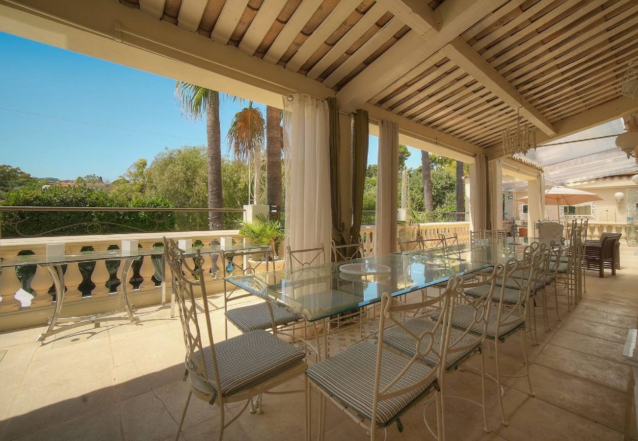 Villa à Antibes - VILLA MÉVANIA antibes