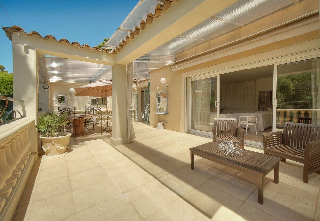 Villa à Antibes - VILLA MÉVANIA antibes