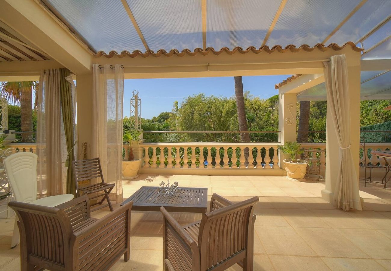 Villa à Antibes - VILLA MÉVANIA antibes