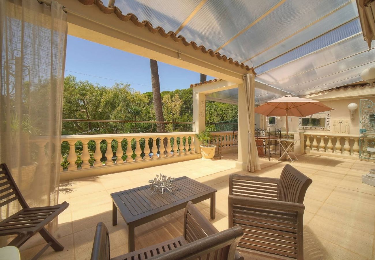 Villa à Antibes - VILLA MÉVANIA antibes