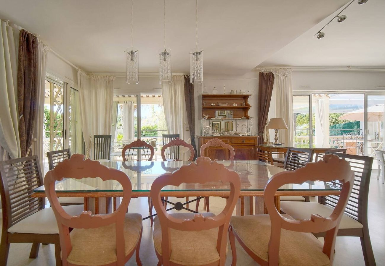 Villa à Antibes - VILLA MÉVANIA antibes