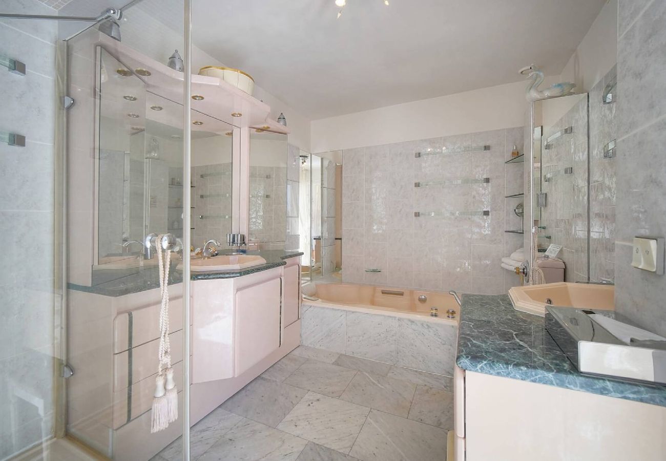 Villa à Antibes - VILLA MÉVANIA antibes