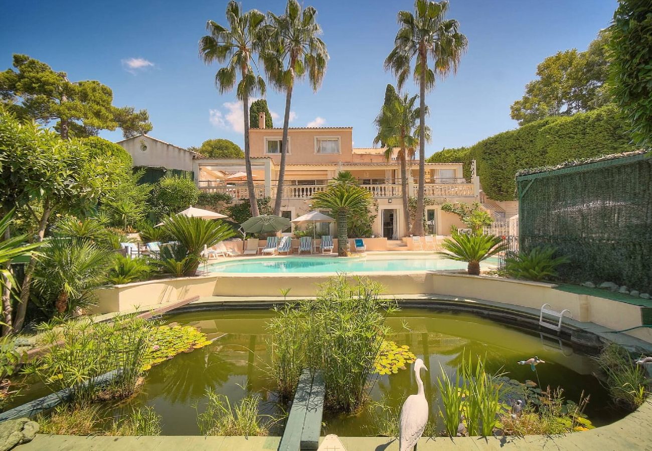 Villa à Antibes - VILLA MÉVANIA antibes