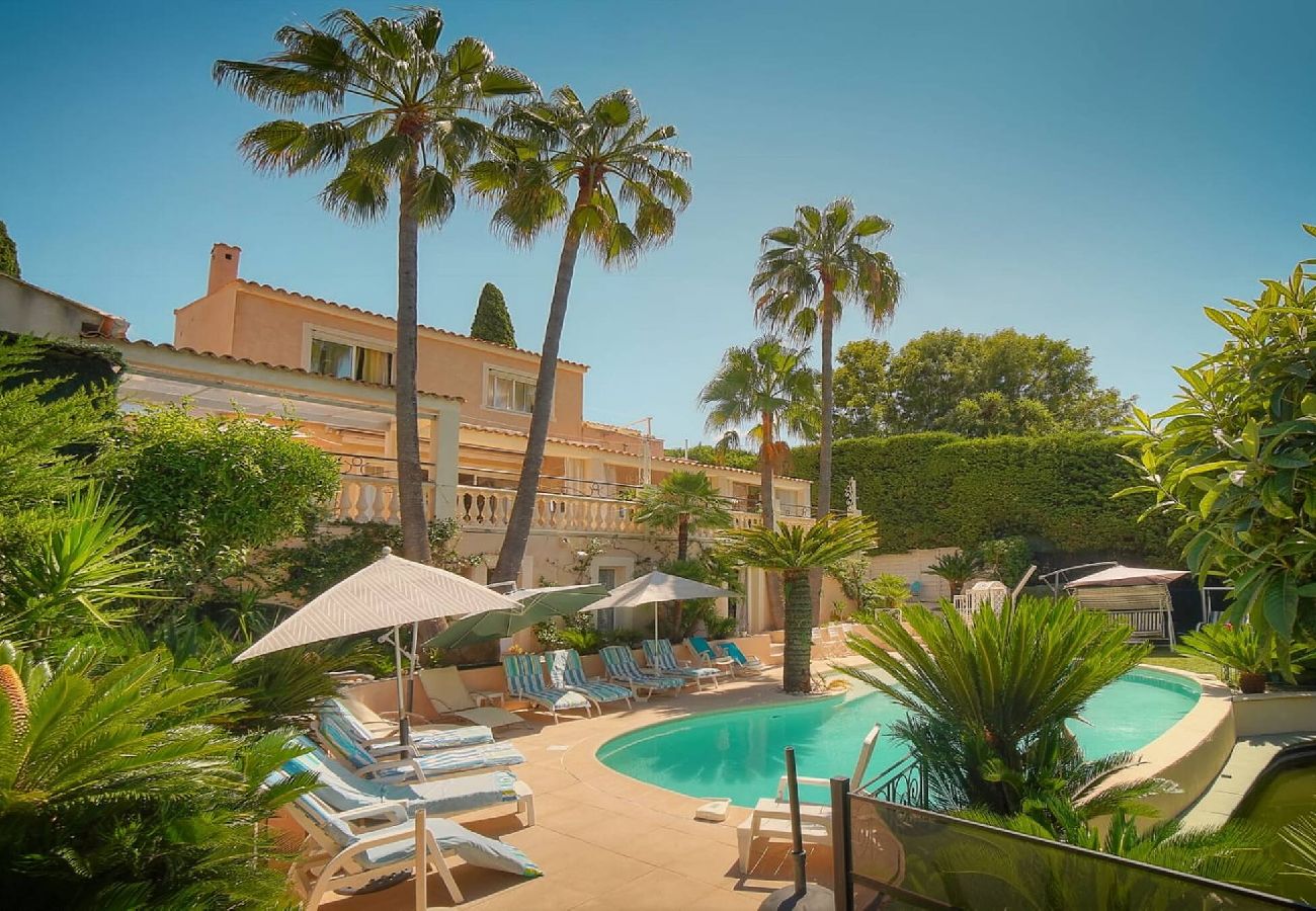 Villa à Antibes - VILLA MÉVANIA antibes