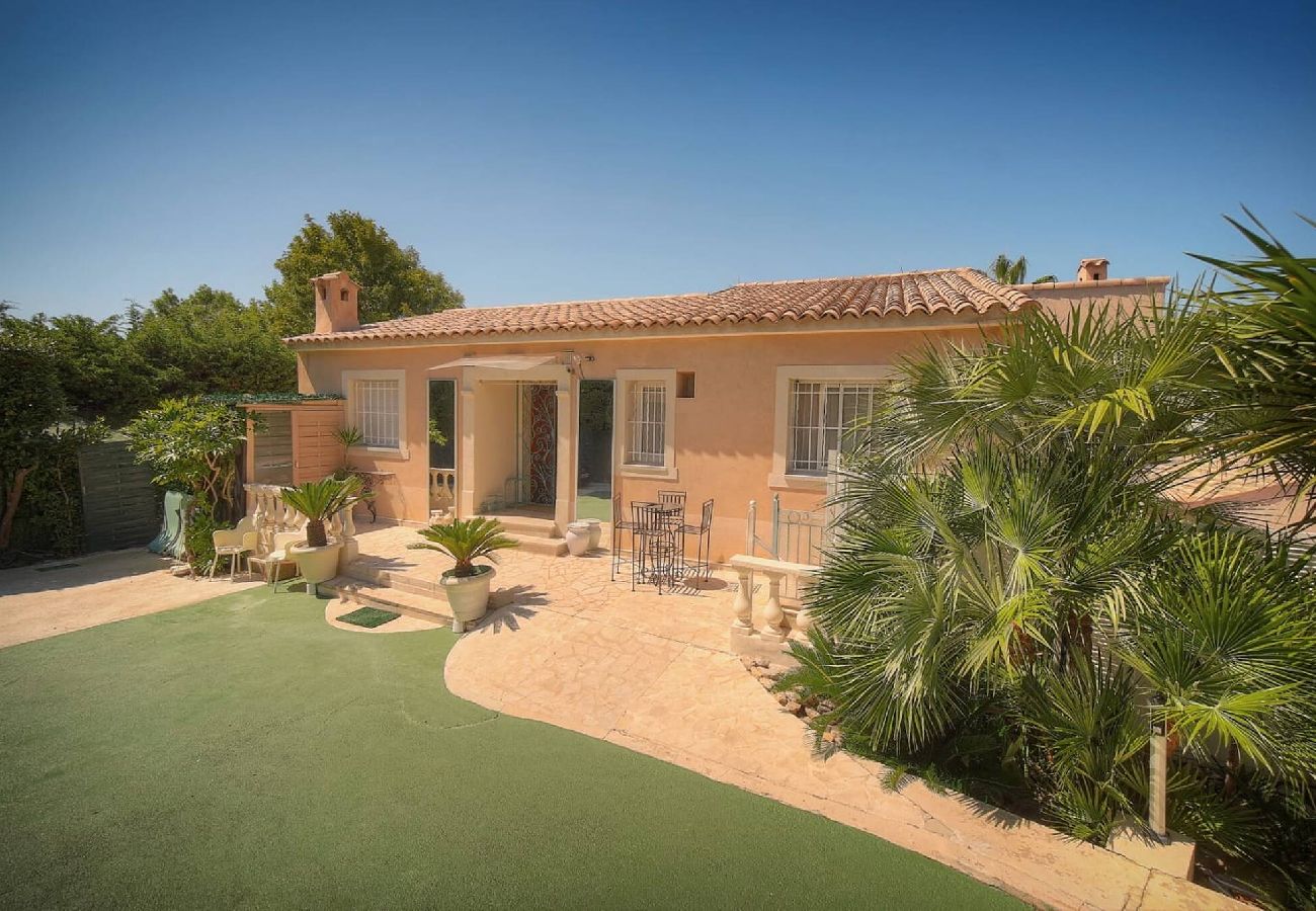 Villa à Antibes - VILLA MÉVANIA antibes