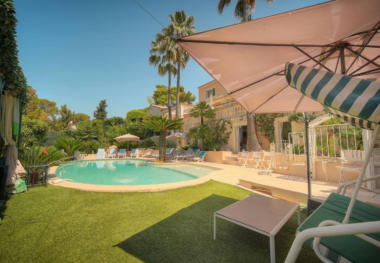 Villa à Antibes - VILLA MÉVANIA antibes