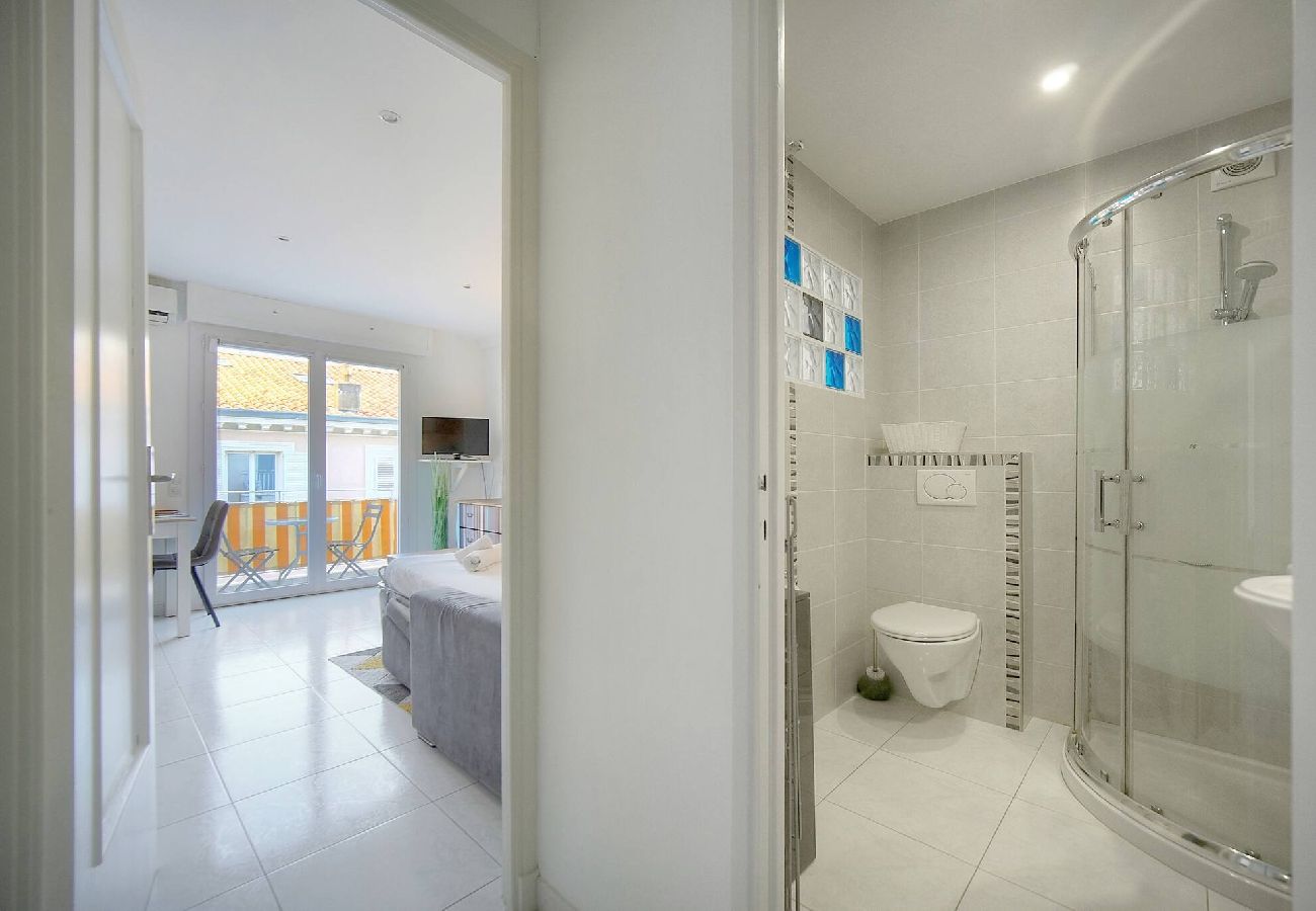 Appartement à Cannes - FRGK Elegant studio CLEMENCEAU terrace WIFI