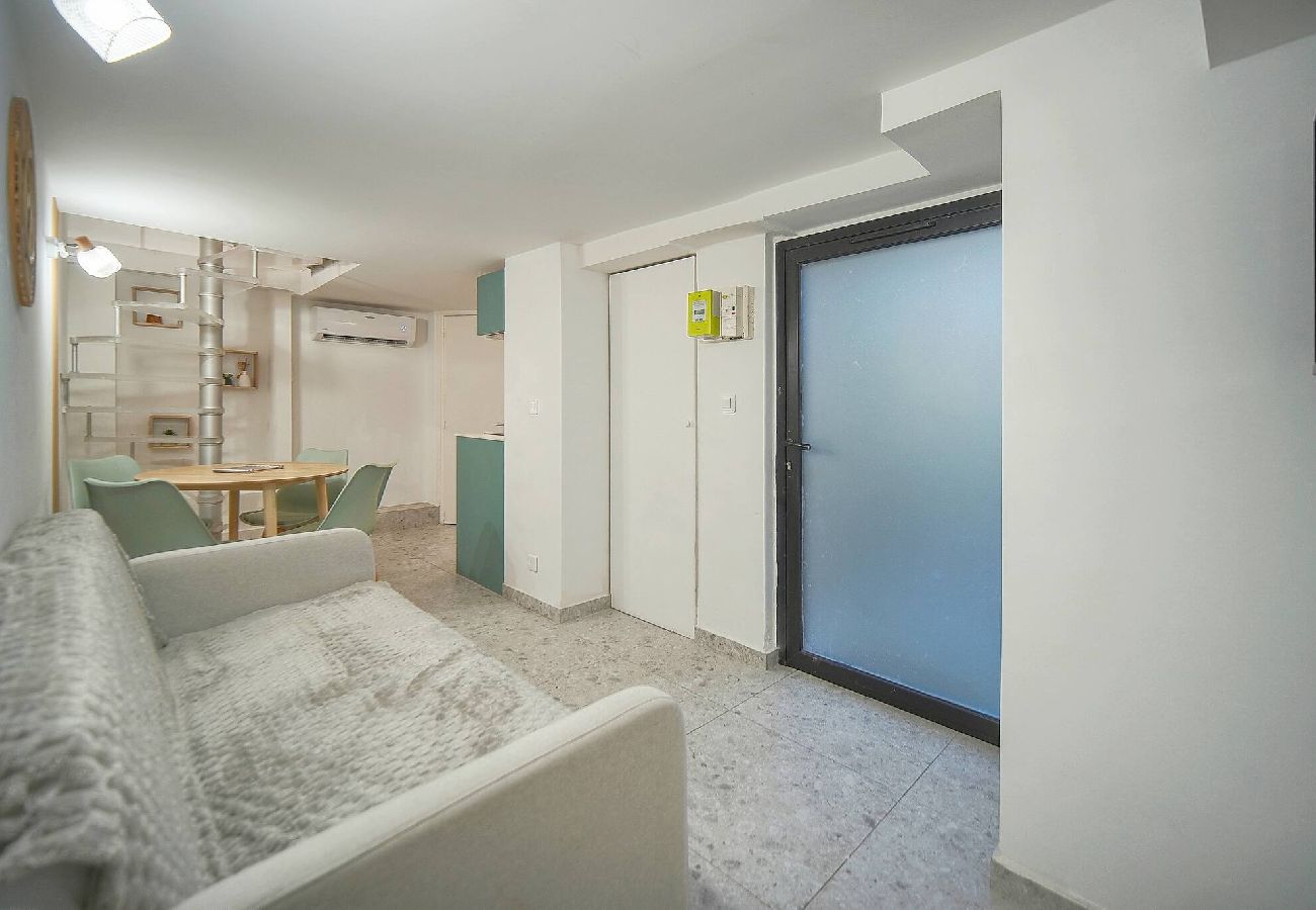 Appartement à Cannes - FRGK JAURES Duplex Central Cannes Quiet