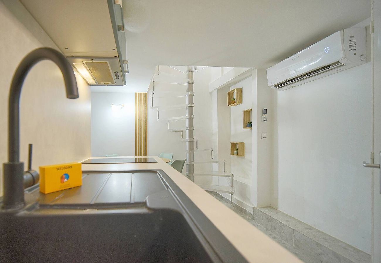 Appartement à Cannes - FRGK JAURES Duplex Central Cannes Quiet