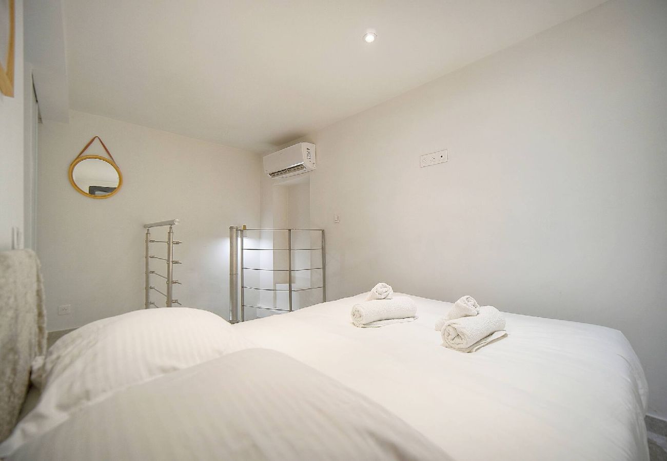 Appartement à Cannes - FRGK JAURES Duplex Central Cannes Quiet