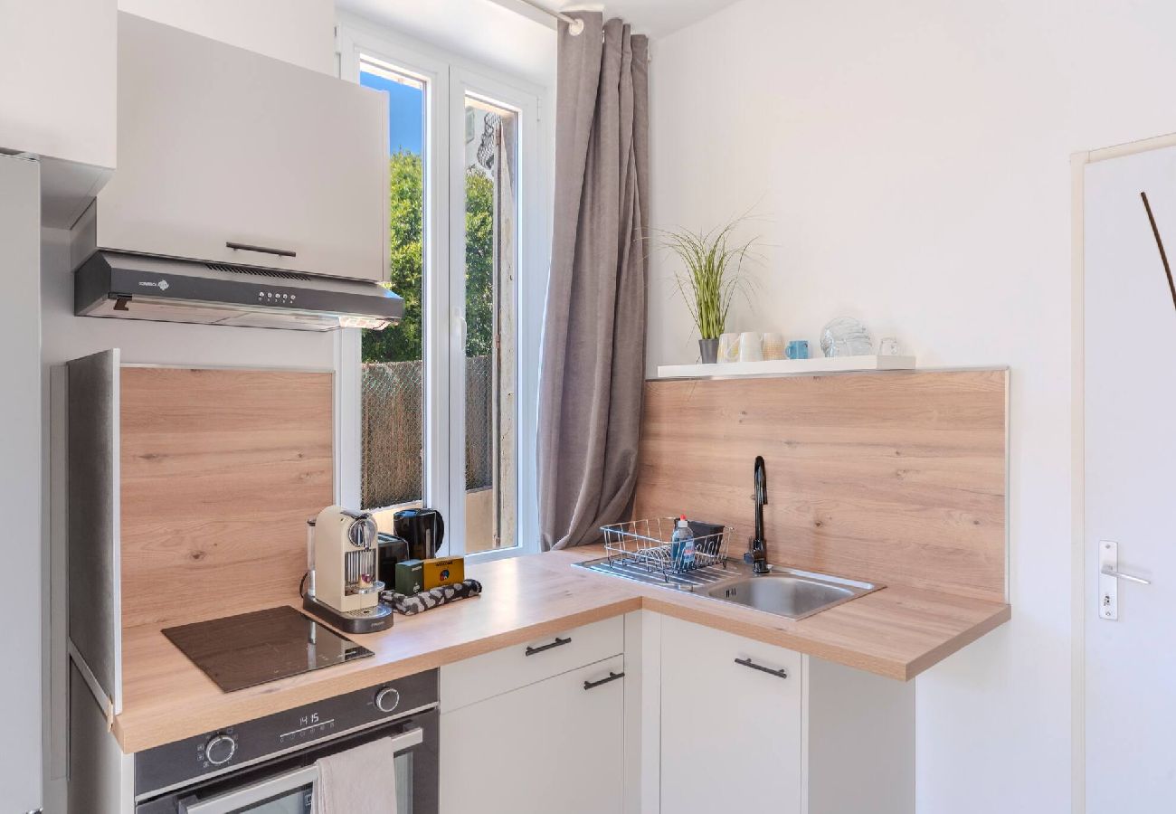 Appartement à Cannes - FRGK Suquet Olivier Historic 3 BR Charm UltraFas