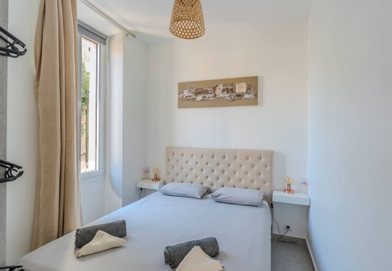 Appartement à Cannes - FRGK Suquet Olivier Historic 3 BR Charm UltraFas
