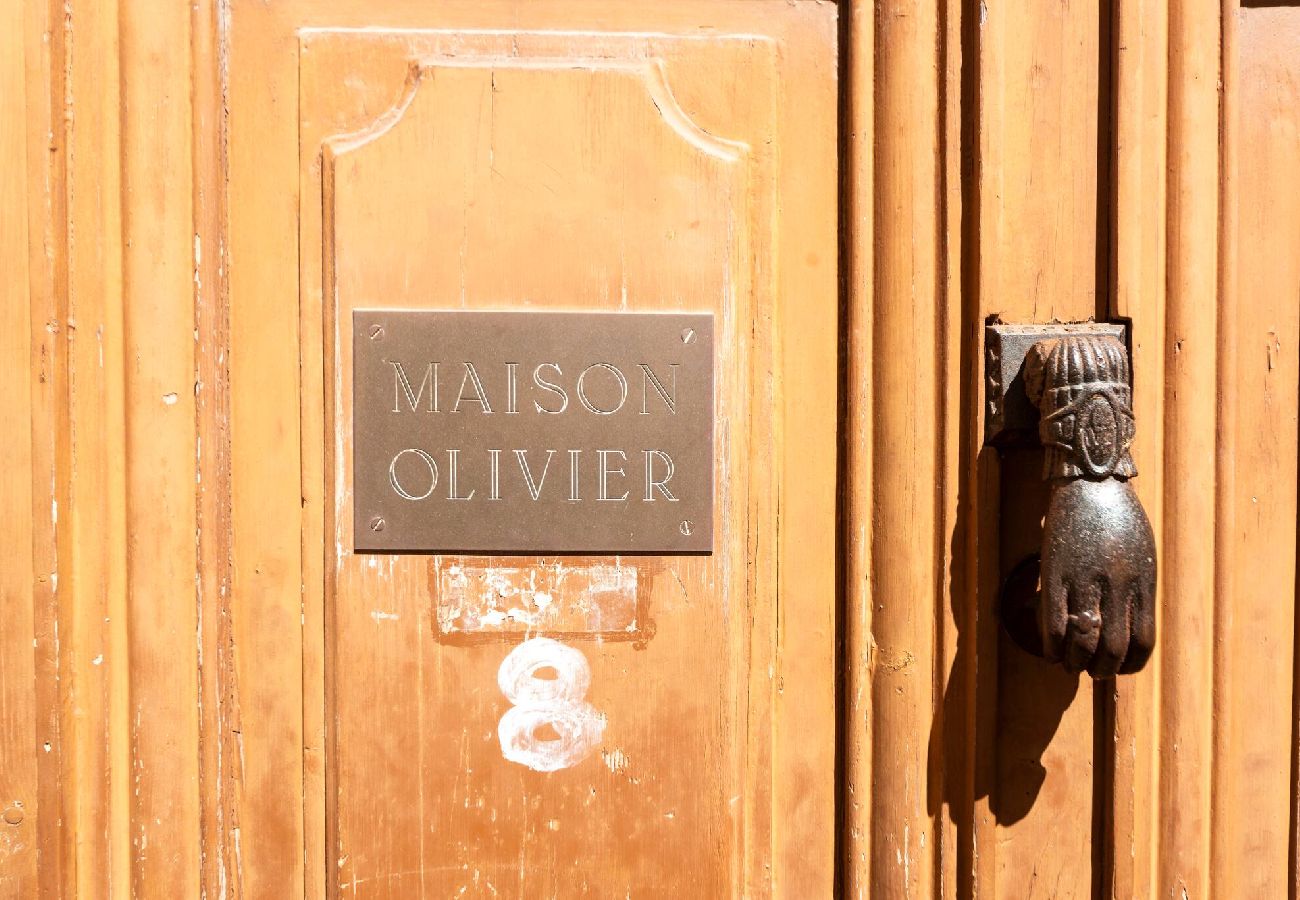 Appartement à Cannes - FRGK Suquet Olivier Historic 3 BR Charm UltraFas